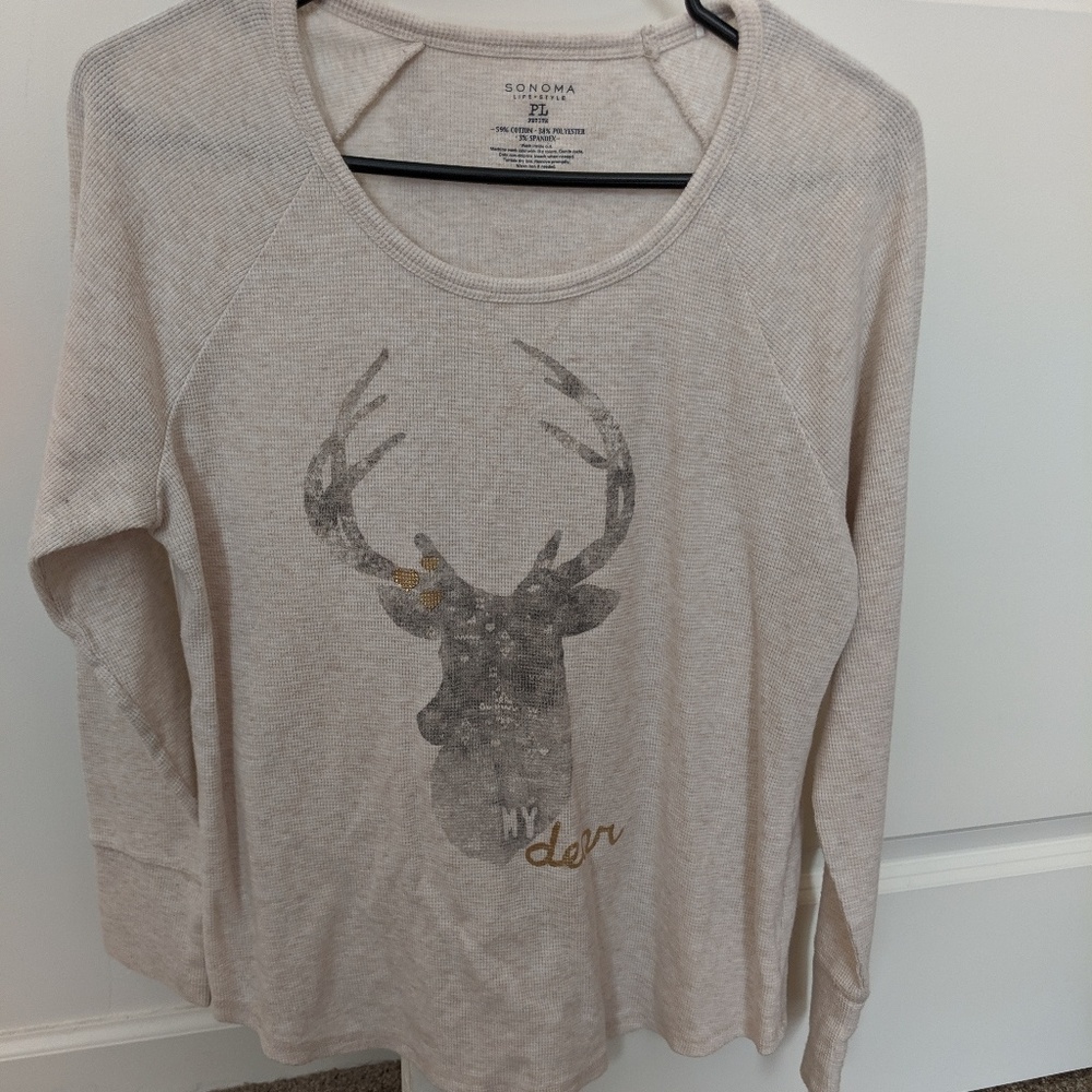 Graphic thermal style top